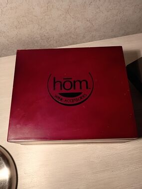 Red Wine Accessory Gift Set - Red